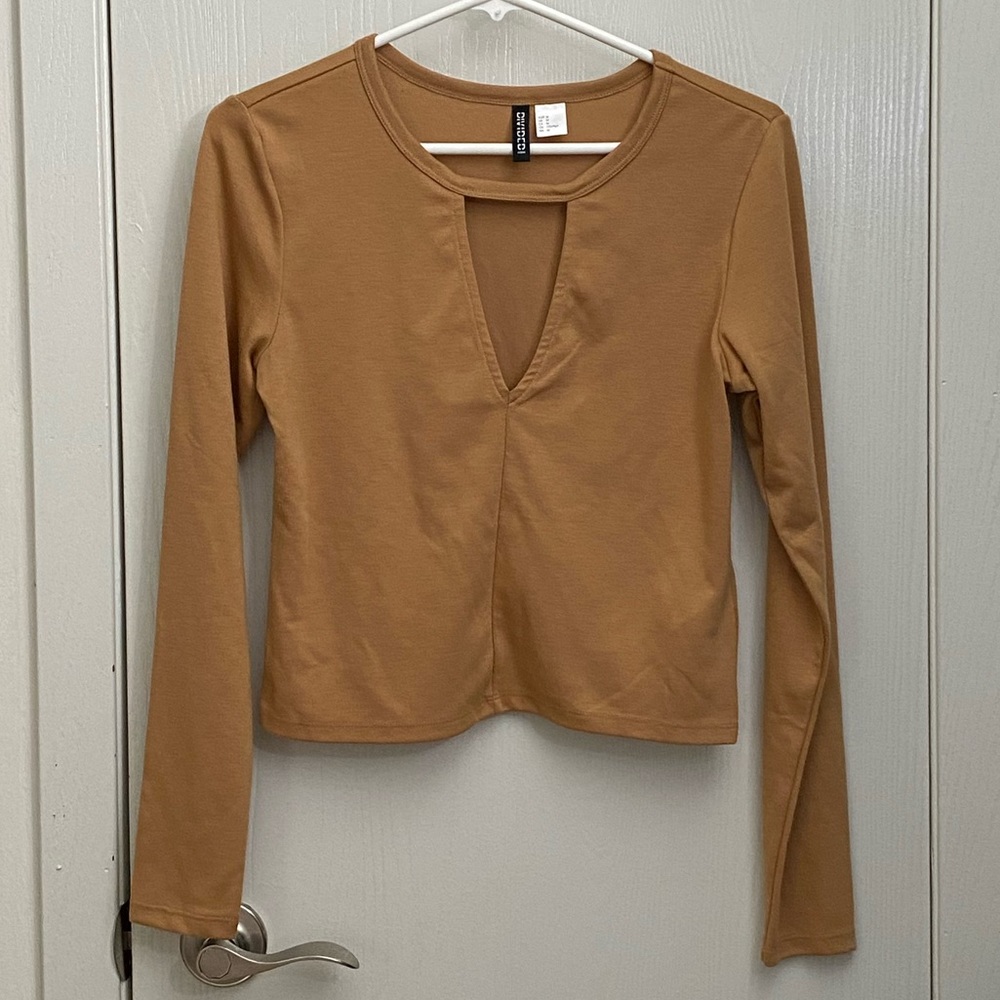 Woman’s crop top
